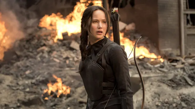 Official still 6 from The Hunger Games: Mockingjay – Part 1