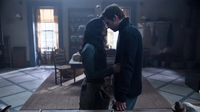 Official still 18 from The Hunger Games: Mockingjay – Part 1