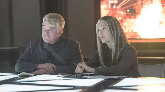 Official still 20 from The Hunger Games: Mockingjay – Part 1
